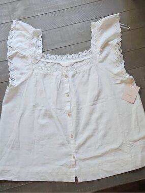 LC Lauren Conrad White Eyelet Flutter Sleeve Button-Front Tank Top